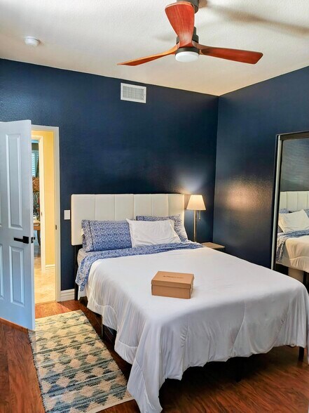 BEDROOM - 32450 Magenta Ct