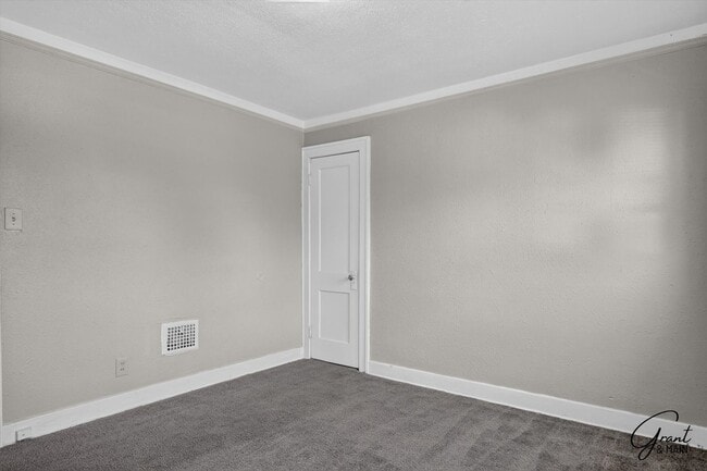 Building Photo - 13528 Ardmore St