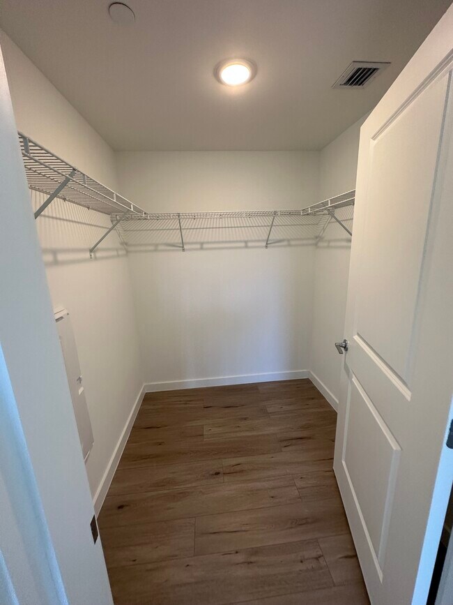 Building Photo - 7280 W 3rd Ave