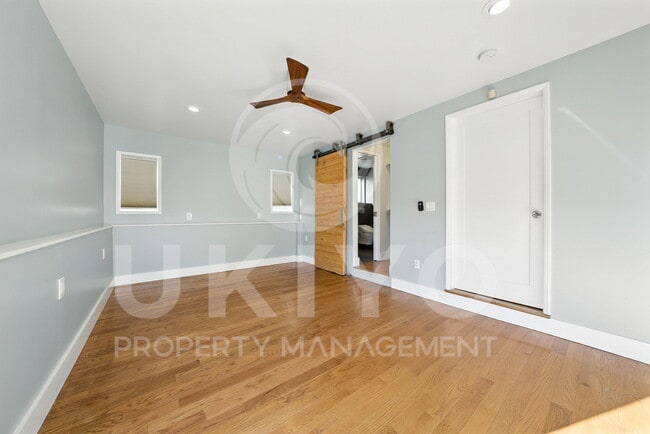 Building Photo - 4159 Midvale Ave