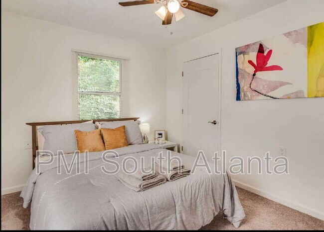 Building Photo - 1173 Moton Ave SW
