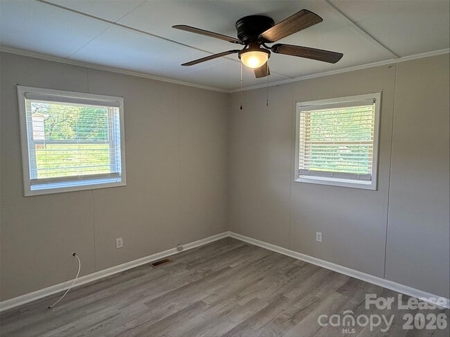 Building Photo - 1771 River Rd