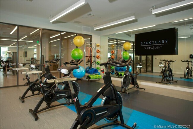 Building Photo - 9480 NW 41st St