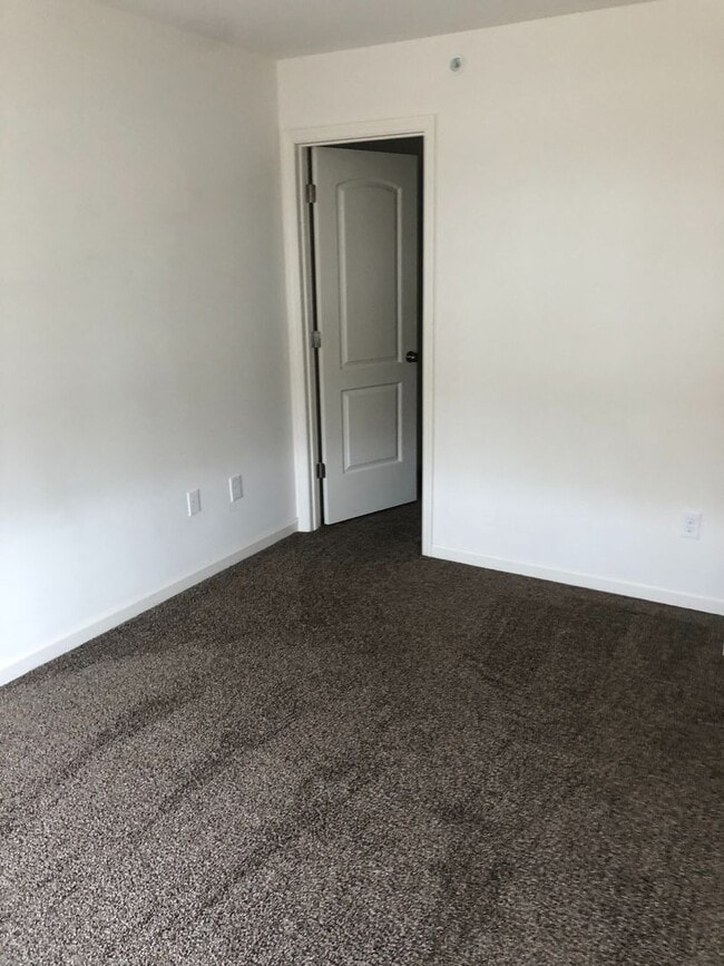 Building Photo - Beautiful 3 Bedroom, 2.5 Bath Townhome in Dallastown School District!