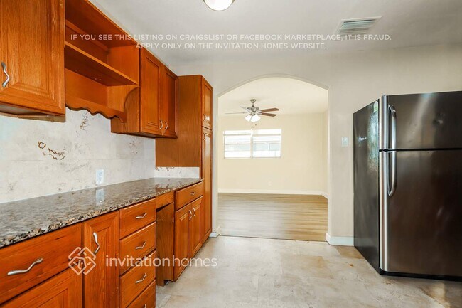 Building Photo - 4850 San Pablo Pl