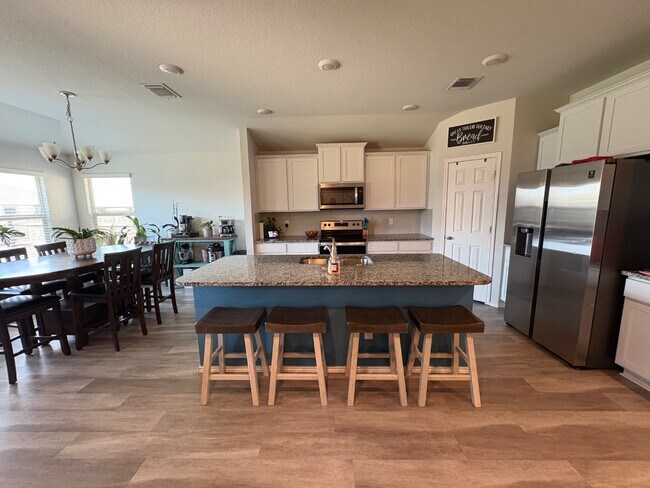 Building Photo - 2051 Wigeon Wy