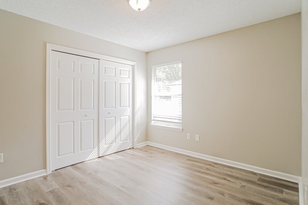 Building Photo - 391 Meadowlark Ln