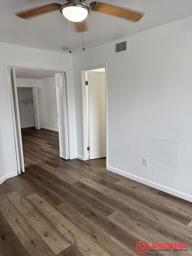 Building Photo - 1 Bedroom Apartment Off New Stine and Plan...