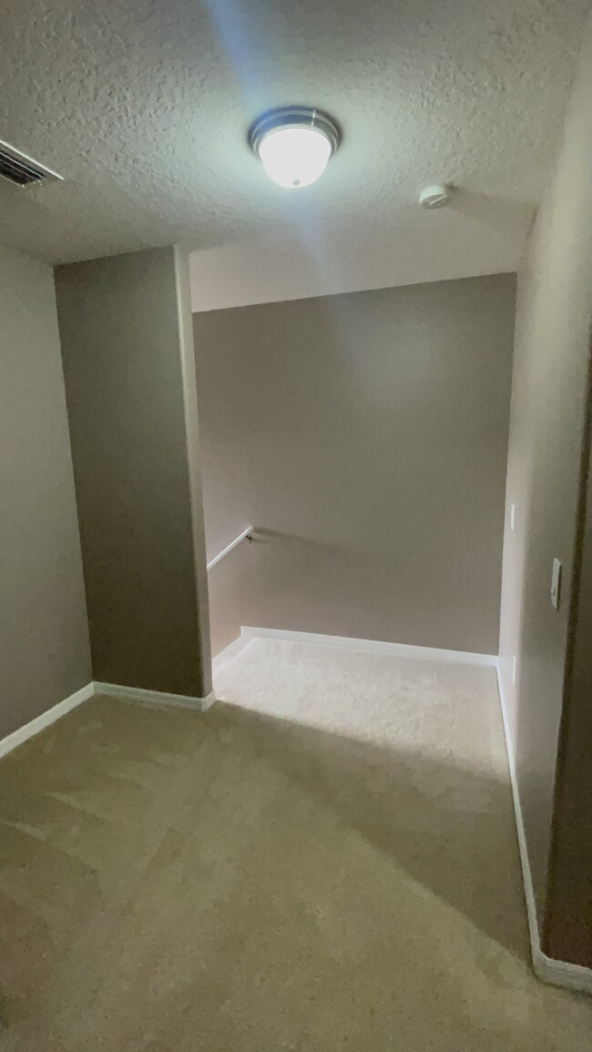 Building Photo - 2256 Seven Oaks Dr