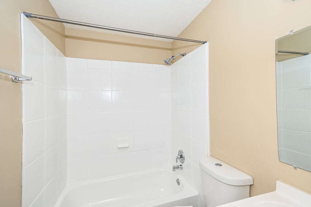 Building Photo - 3564 Briar Dr