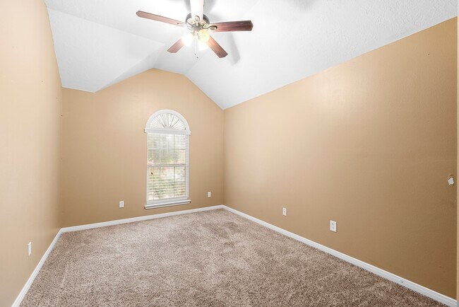 Building Photo - 15718 Stroudwater Ln