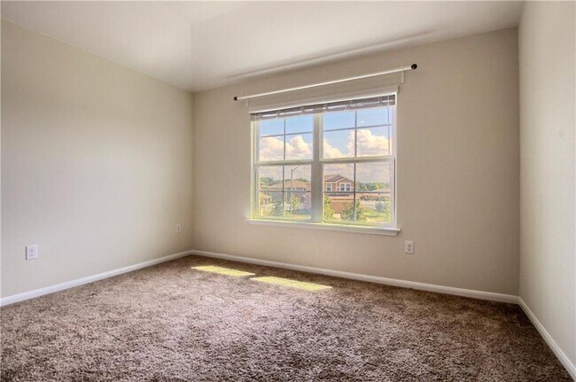 Building Photo - 2014 Barker House Cv