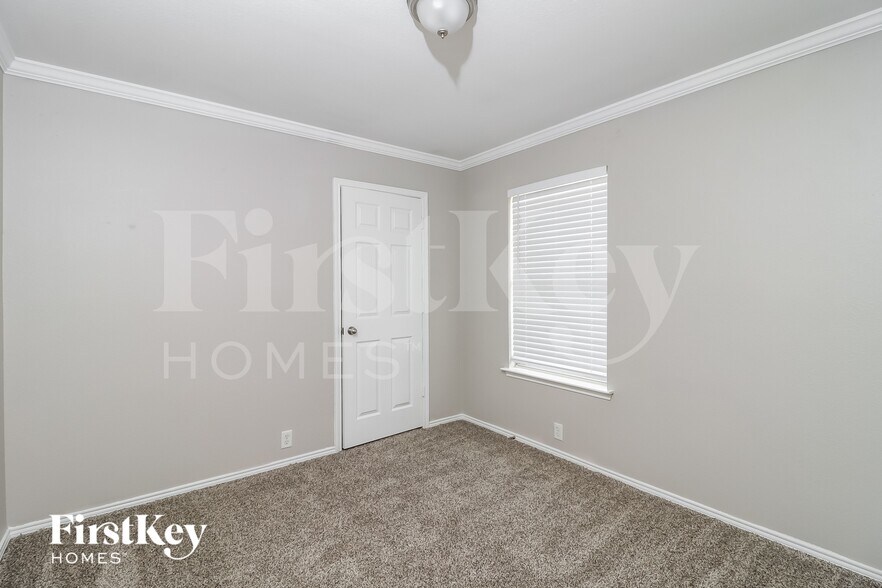 Building Photo - 105 Bear Trail