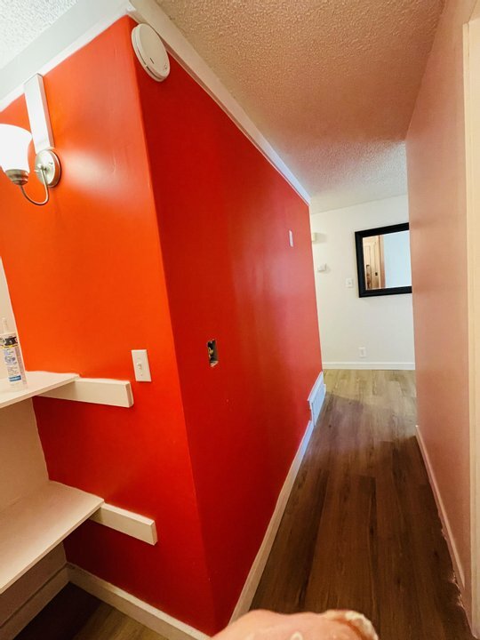 Building Photo - 844 S Roberta St