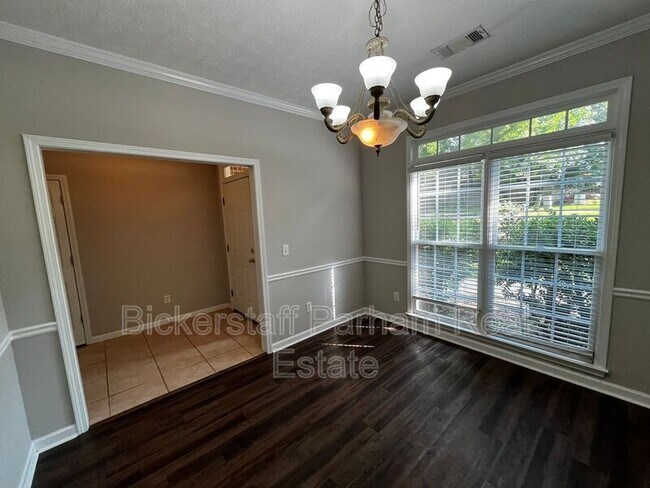Building Photo - 8012 Rocky Creek Dr