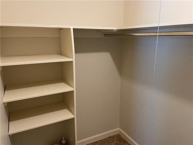 Building Photo - 2700 Whitney Pl