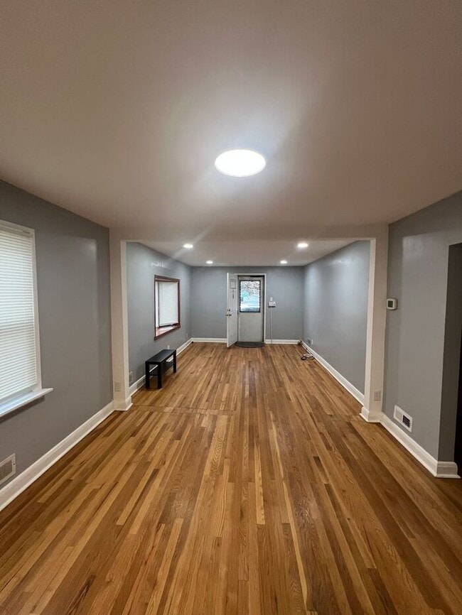 Building Photo - 2500 Linwood Rd