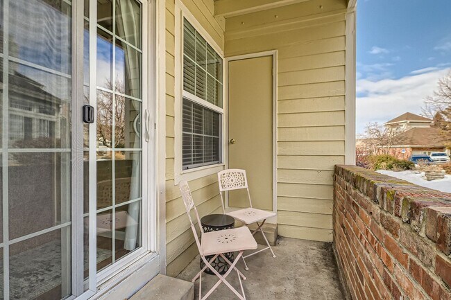 Building Photo - Beautiful 2 bed 1 bath Condo in Aurora