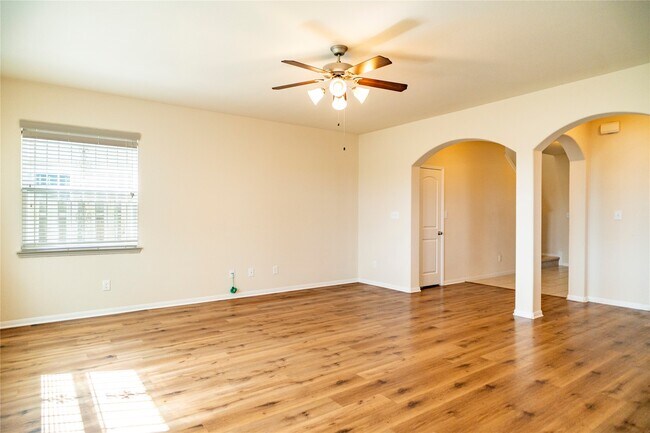 Building Photo - 7115 Ironwood Forest Dr