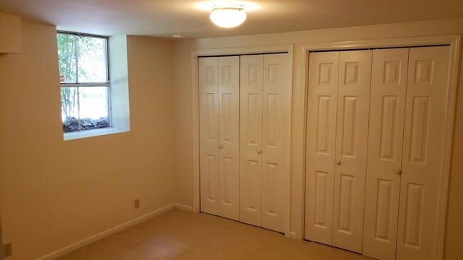 Building Photo - 3857 Land O Lakes Dr NE