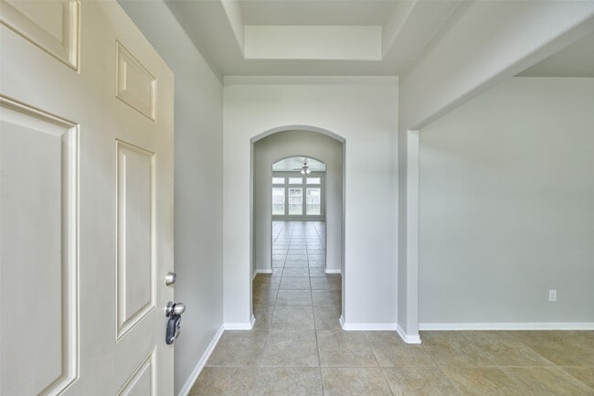 Building Photo - 9935 Knob Hollow Way