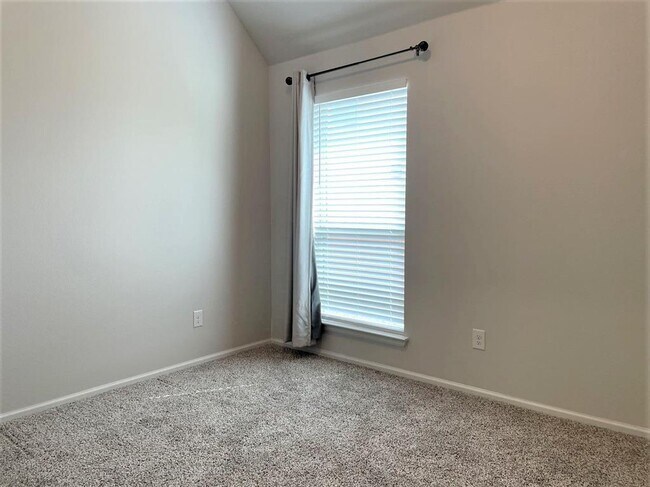 Building Photo - 156 Santa Maria St