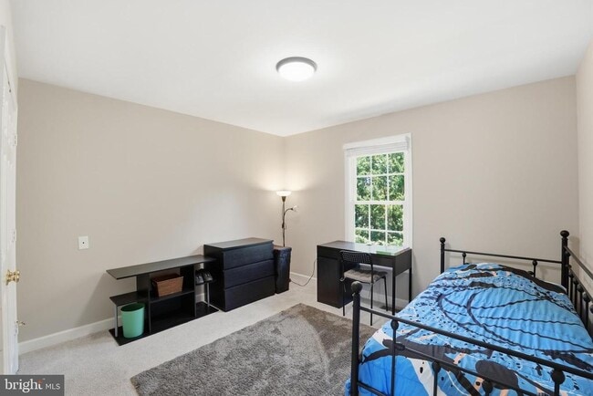 Building Photo - 14332 Cartwright Way
