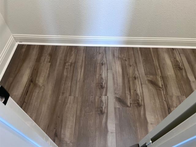 Building Photo - 7803 Cottonwood Dr