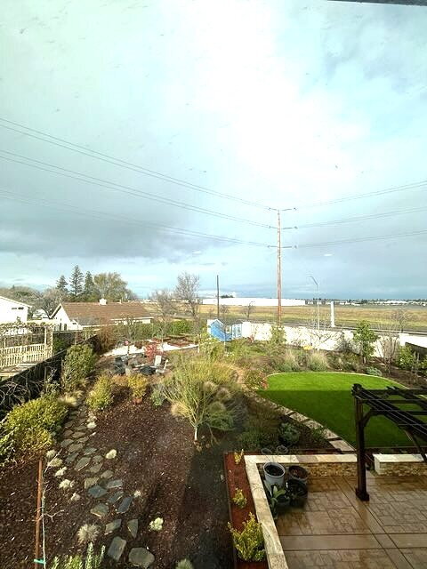 Building Photo - "Spacious 4-Bedroom Retreat with Elegant Granite Touches on Crepe Myrtle Lane!"