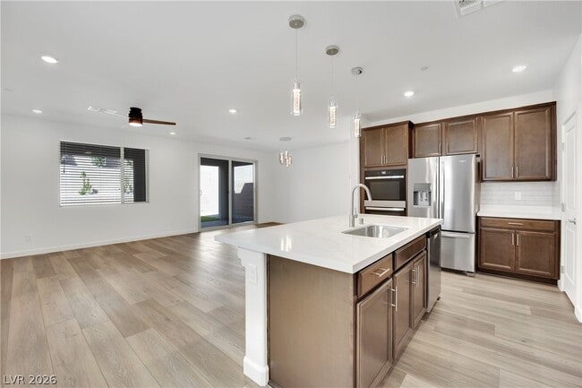 Building Photo - 1515 Pacific Baza St