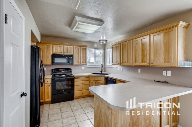 Building Photo - 2456 S 1475 W