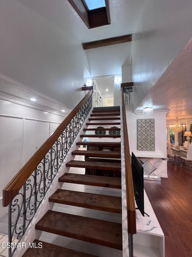 Building Photo - 379 S Greenway Ave