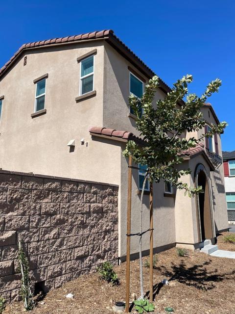 Building Photo - 28325 Via Moscotel