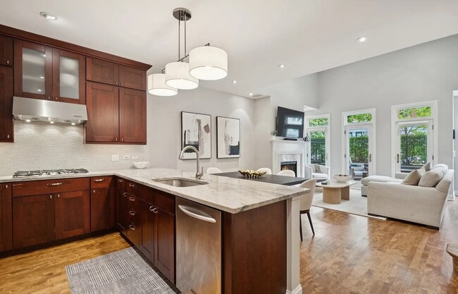 Building Photo - Upscale Living at Its Finest