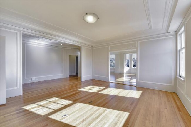 Building Photo - 4 bedroom in San Francisco CA 94118