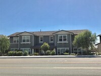 Building Photo - Yorba Linda Townhome - Brand new Anderson ...
