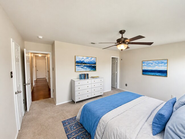 Building Photo - Open Floorplan and Amazing Resort Style Community!
