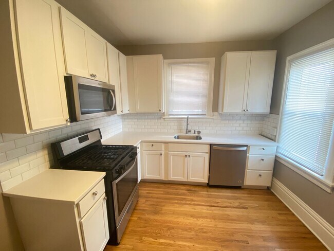 Building Photo - 2211 Neil Ave