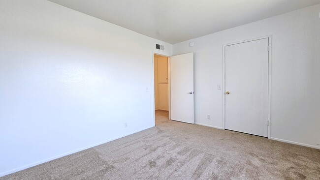 Building Photo - 2344 Canyon Park Dr