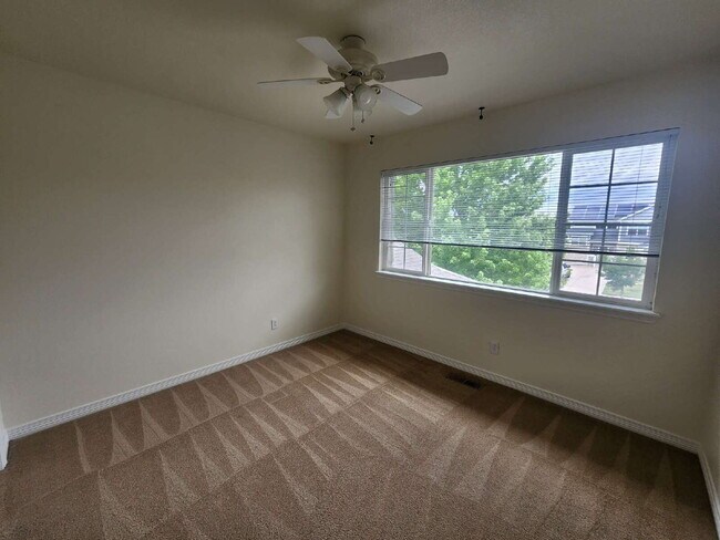 Building Photo - Beautiful 4 Bedroom Home In Beacon Point! Cherry Creek Schools!