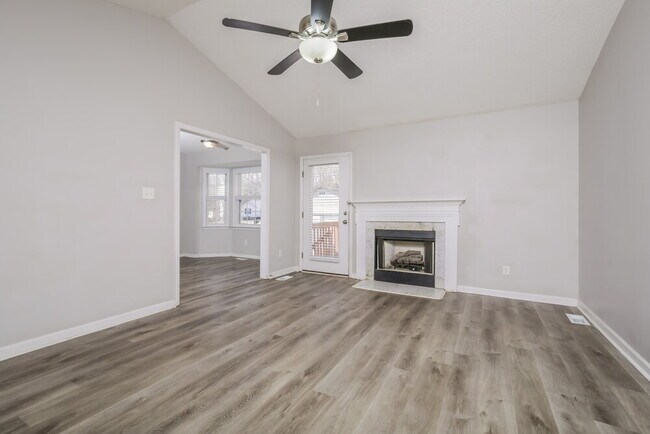 Building Photo - 1432 Smokey Mountain Dr