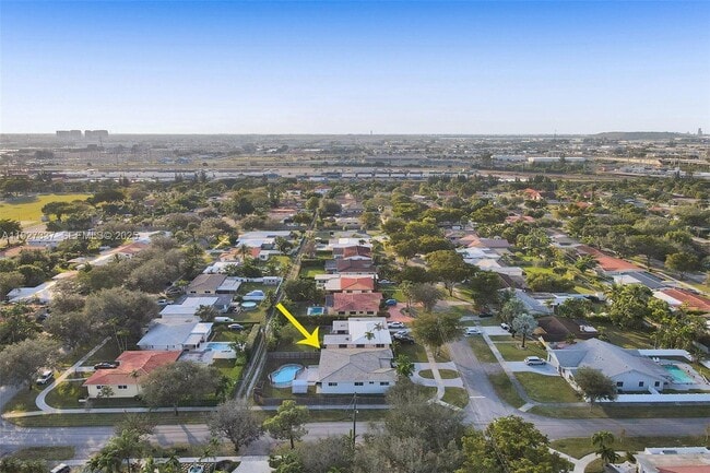 Building Photo - 1102 Meadow Lark Ave