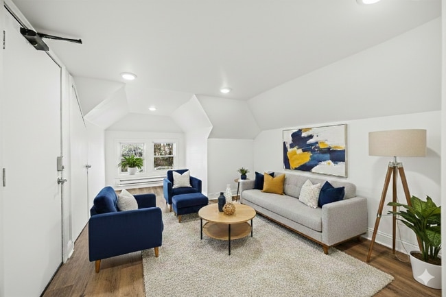 Building Photo - 3337 Reading Rd