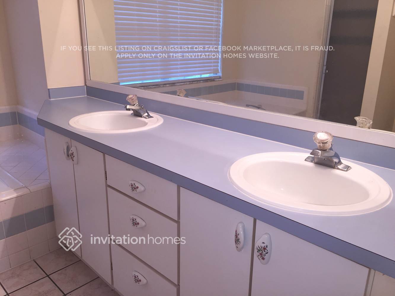 Building Photo - 2401 Bel Air Cir