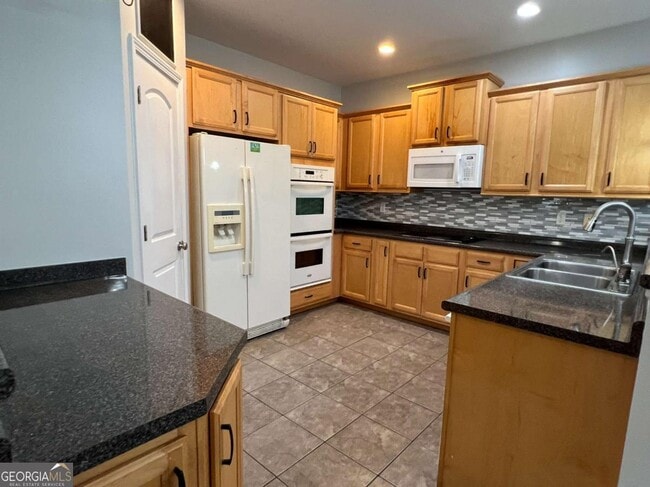 Building Photo - 203 Waters Edge Dr