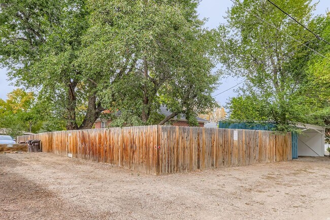 Building Photo - 3130/3132 Folsom