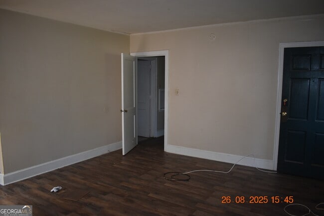 Building Photo - 2117 Ingleside Ave