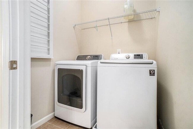 Building Photo - 2269 W Village Ln