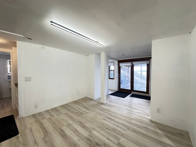 Building Photo - 2 Narragansett Ave