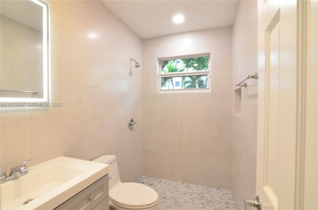 Building Photo - 3050 Virginia St